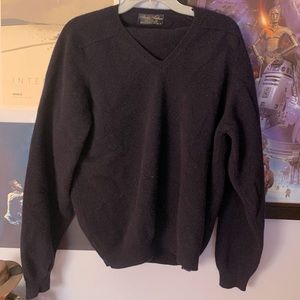 Brooks Brothers Lambswool V neck pull on sweater